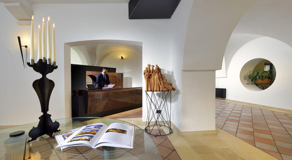 Grand Hotel Masseria Santa Lucia Ostuni Bagian luar foto