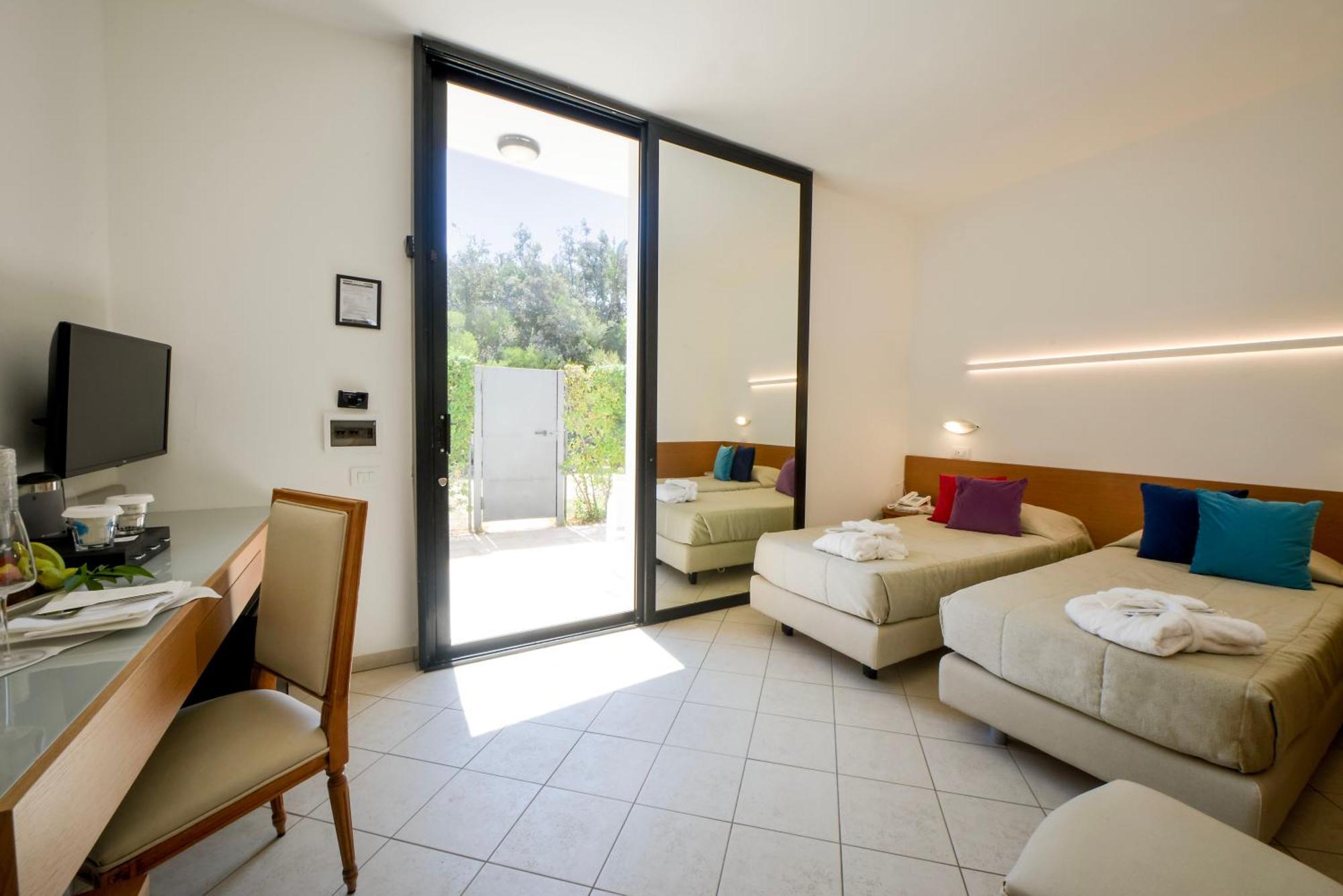 Grand Hotel Masseria Santa Lucia Ostuni Bagian luar foto